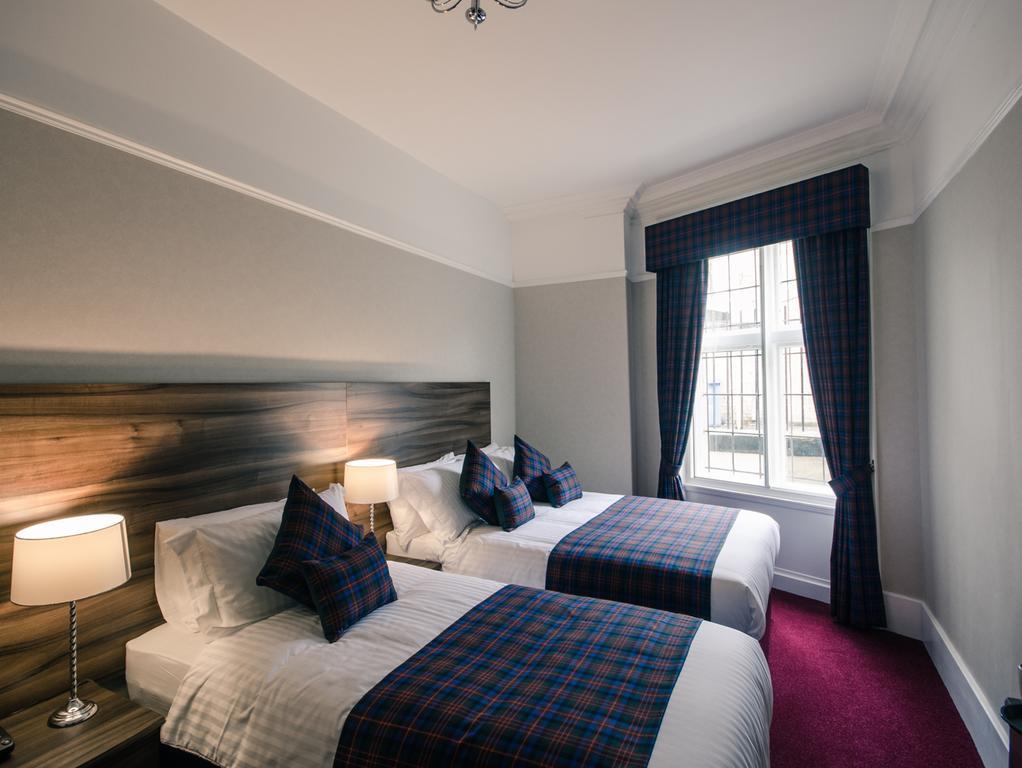 Royal West End Hotel Glasgow Room photo